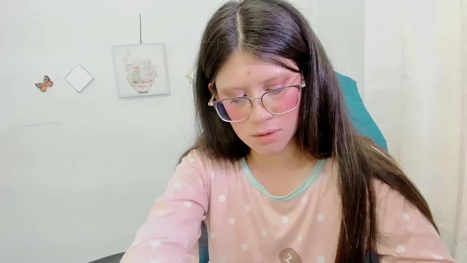 zooeybelair Adult Chat August 31, 2026