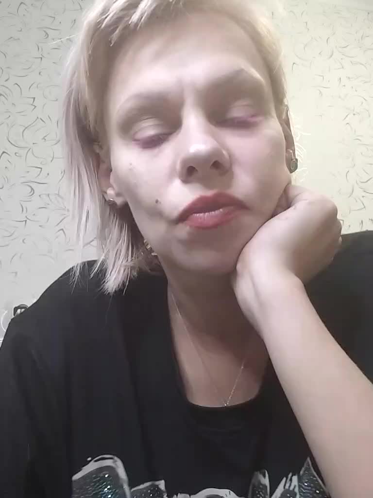JulieSilver Adult Chat August 31, 2026
