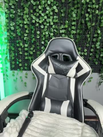 Eva_Kit Adult Chat August 31, 2026