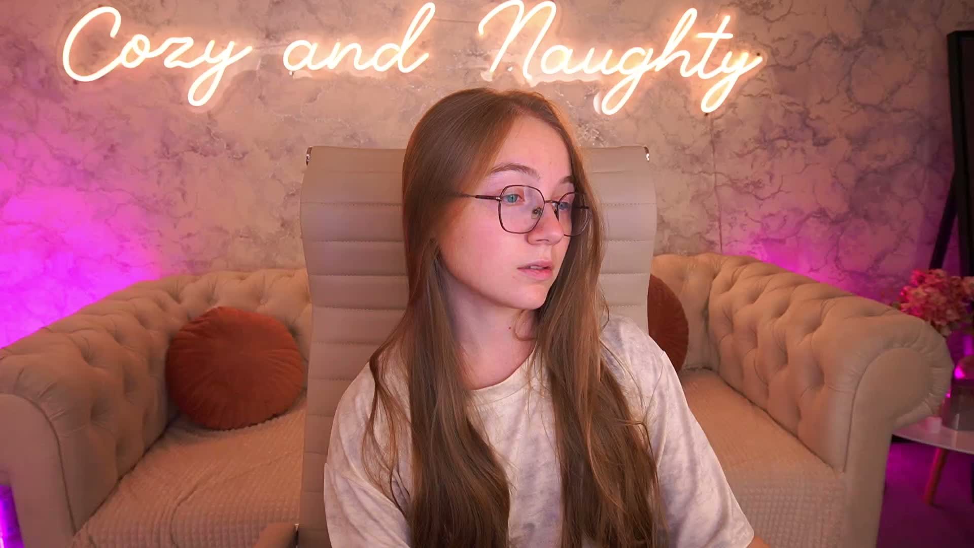 ArrinaWairr Adult Chat August 31, 2026