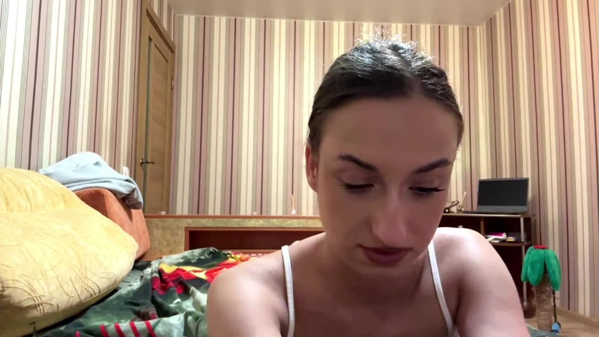 KirstenMolner Adult Chat September 1, 2026