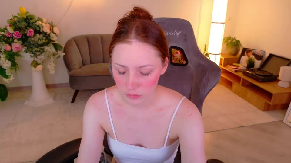 dina_peach Adult Chat September 1, 2026