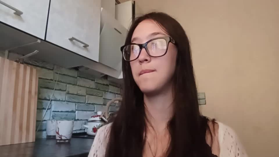 elouisevallian Adult Chat September 1, 2026