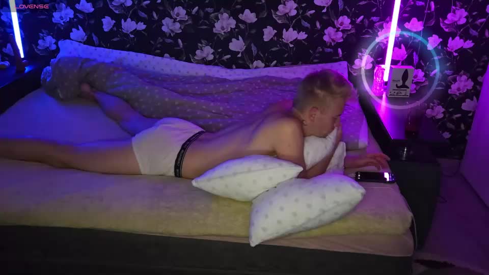 blond_boy69 Adult Chat September 1, 2026