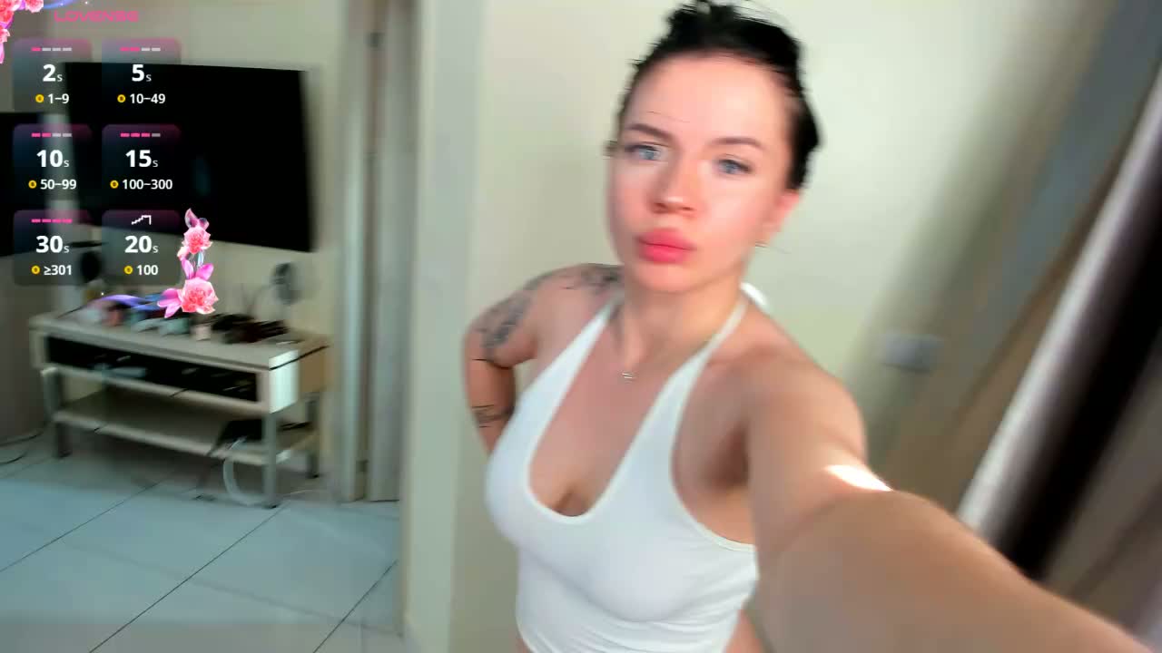 evelyne-xx Adult Chat September 1, 2026