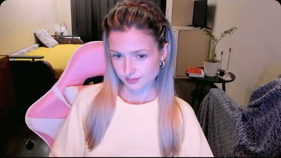 julie_flores Adult Chat September 2, 2026