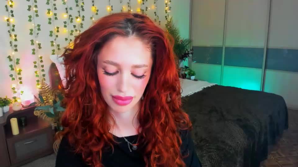 christinaconteeree Adult Chat September 1, 2026