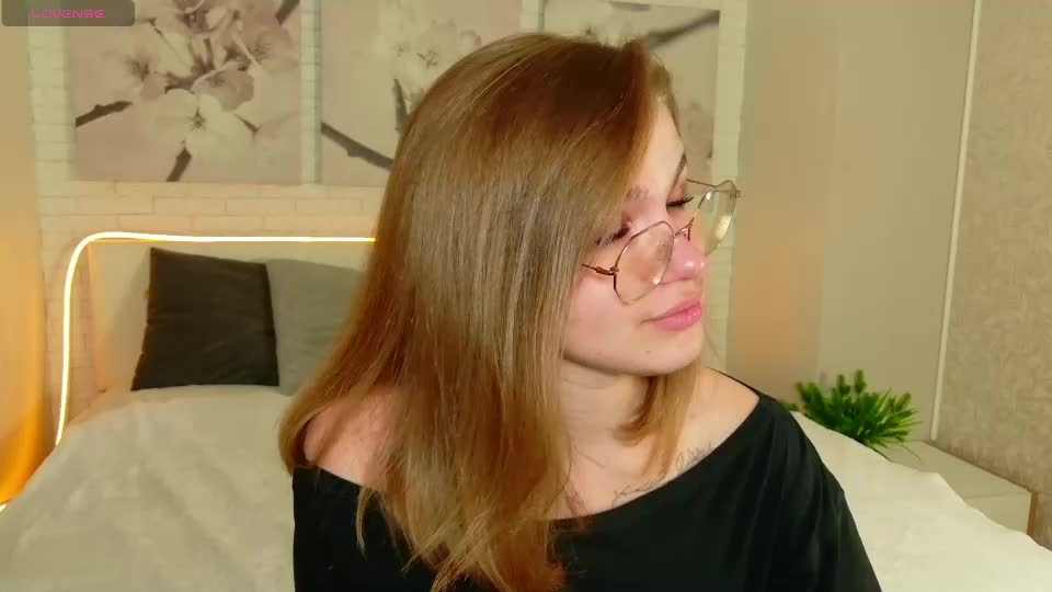 sophiemure Adult Chat September 2, 2026