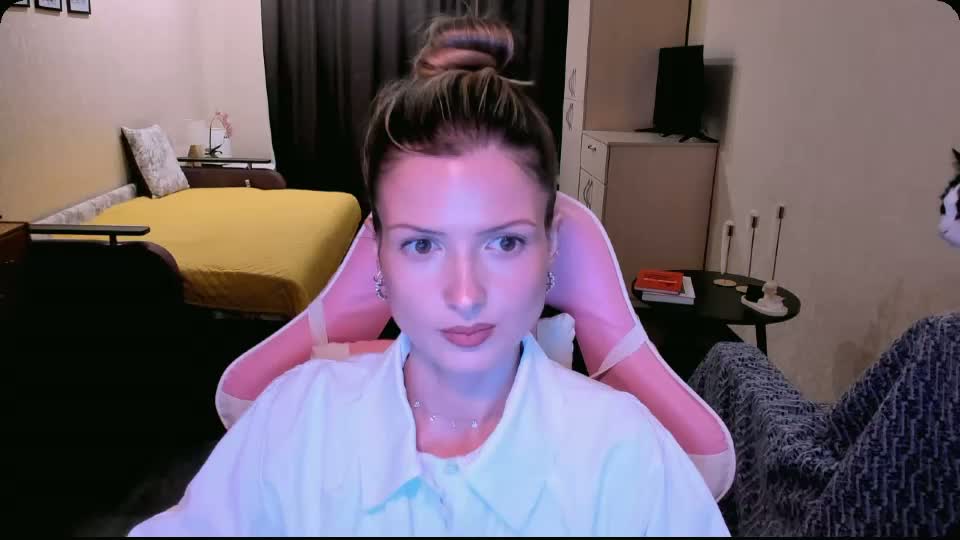 julie_flores Adult Chat September 3, 2026