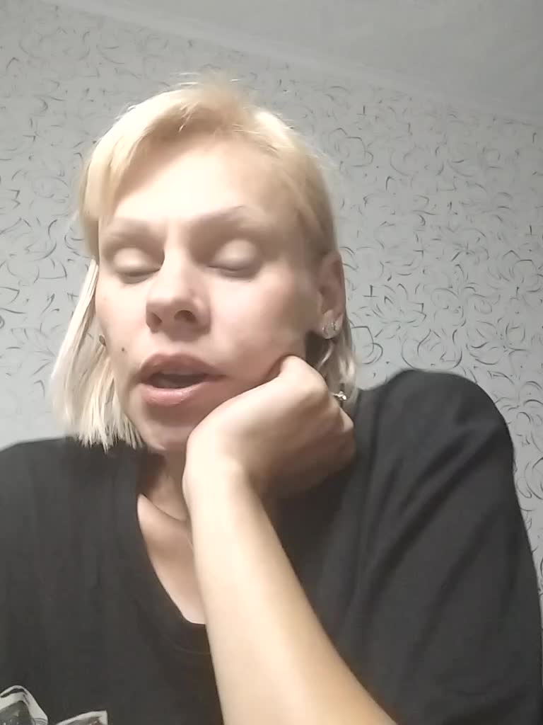 JulieSilver Adult Chat September 3, 2026