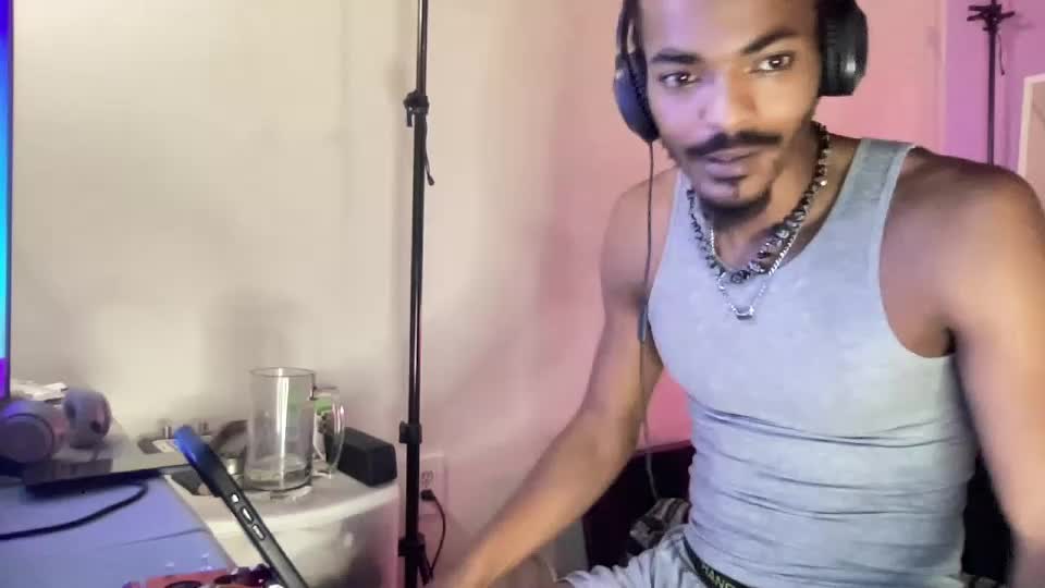 trillahung Adult Chat September 3, 2026