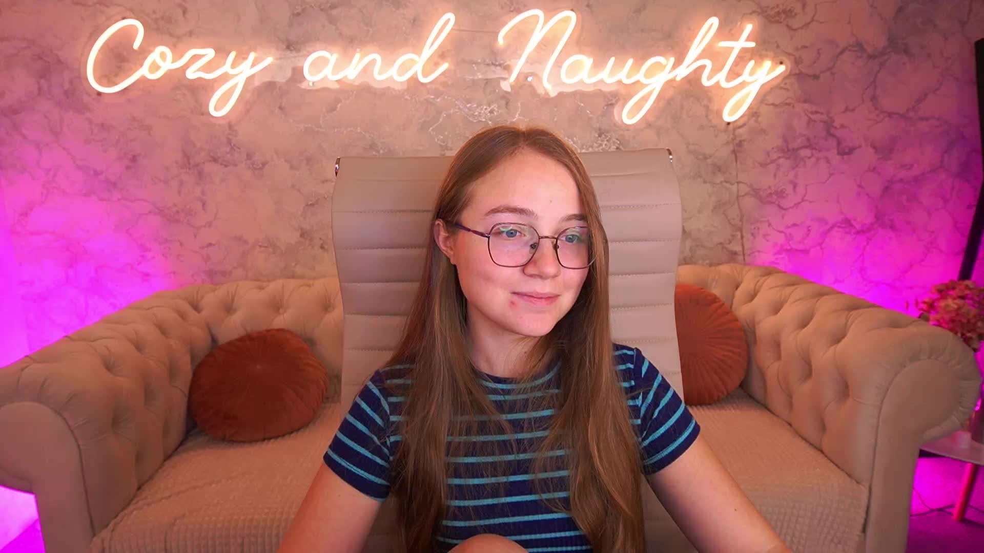 ArrinaWairr Adult Chat September 3, 2026