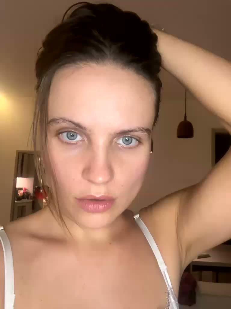 REALMEANTINA Adult Chat September 3, 2026
