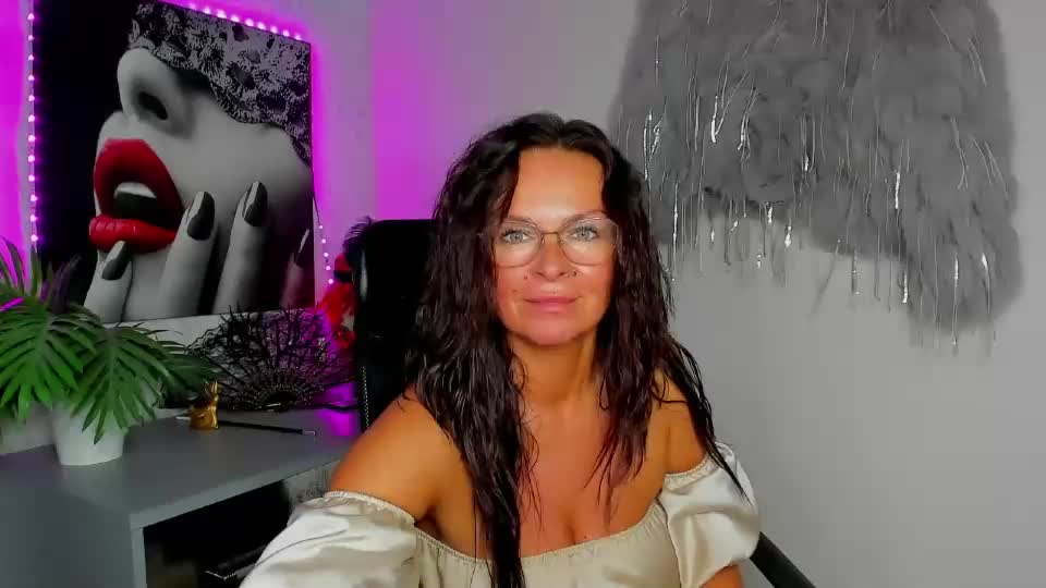 helen_79 Adult Chat September 3, 2026