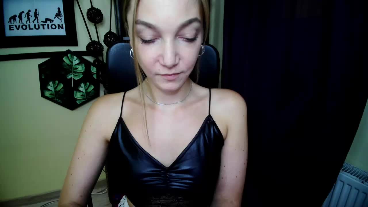 EmillyExtasy Adult Chat September 3, 2026