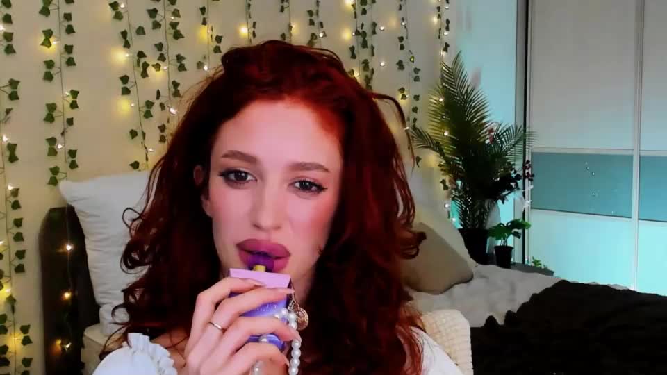 christinaconteeree Adult Chat September 6, 2026