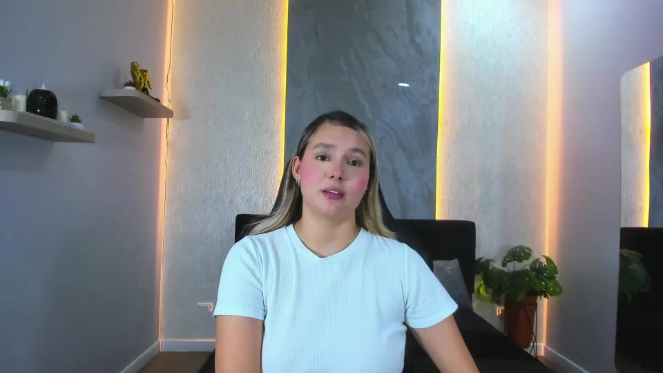 emmaa_white_ Adult Chat September 7, 2026