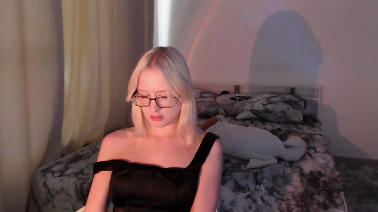 ChloeElegia Adult Chat September 6, 2026