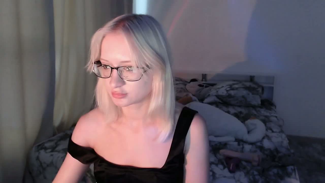 ChloeElegia Adult Chat September 6, 2026