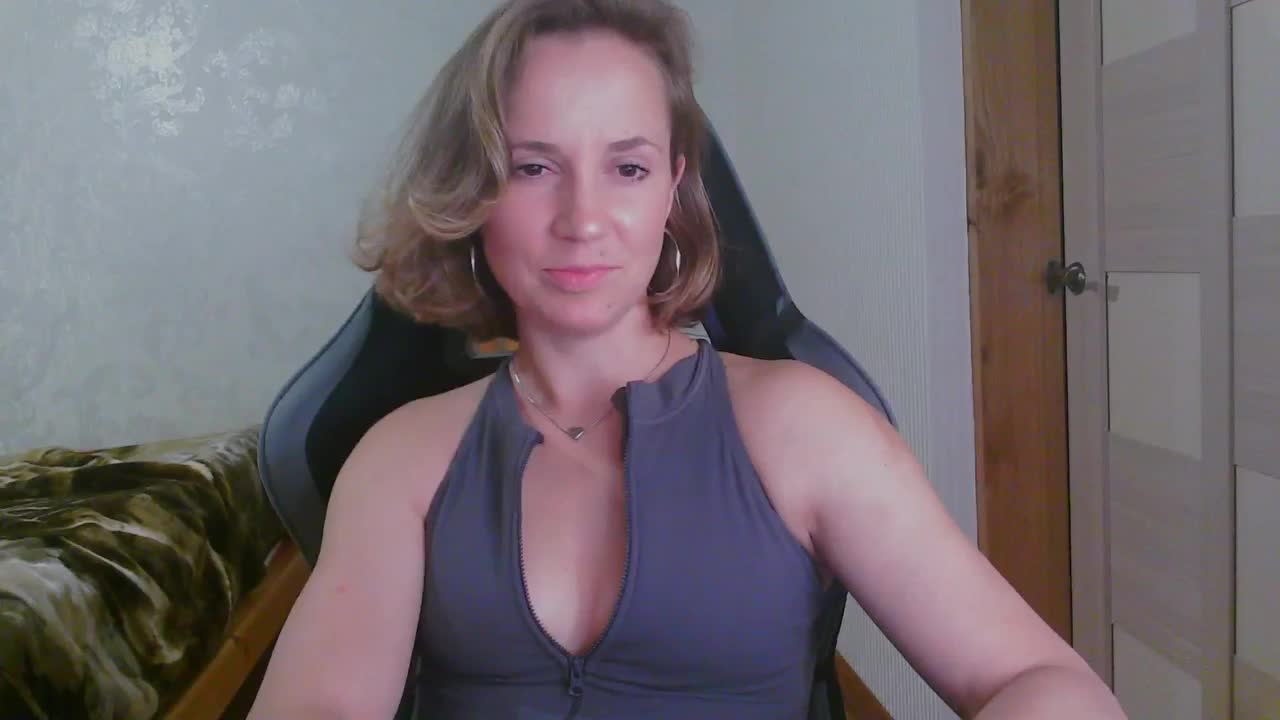 CristaQ Adult Chat September 7, 2026