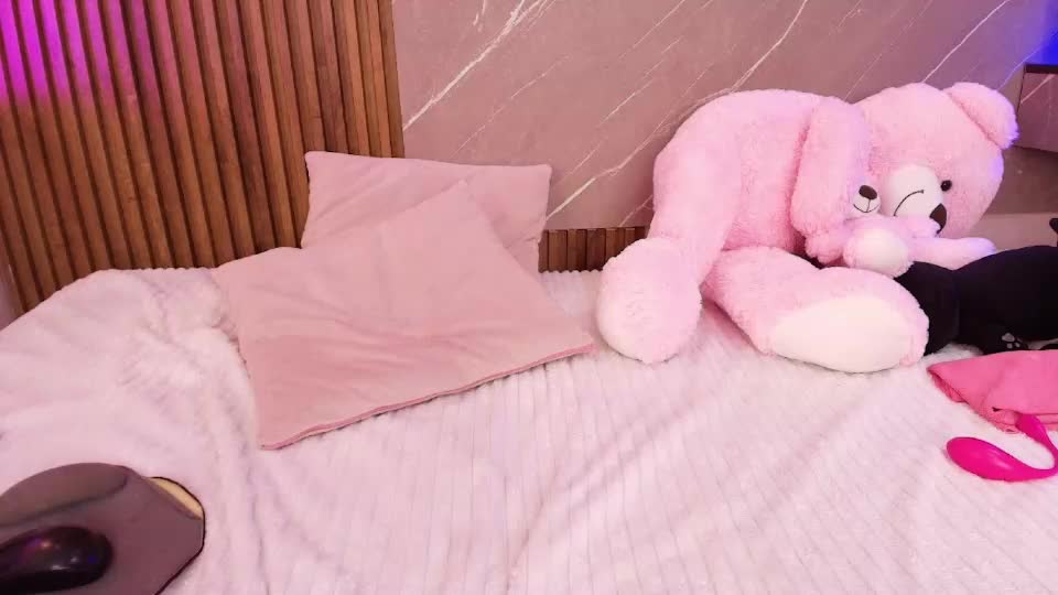 biancaa__18 Adult Chat September 7, 2026