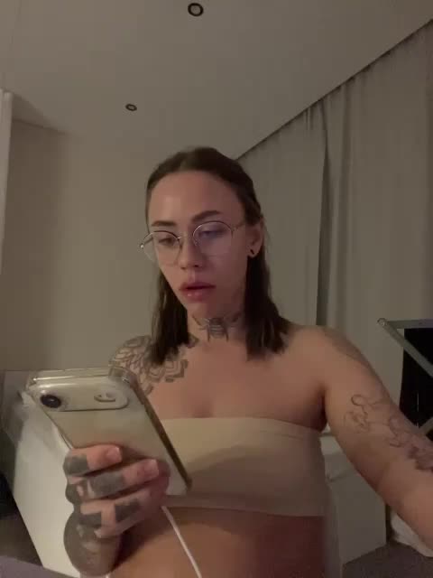 v_-_-_v Adult Chat September 7, 2026