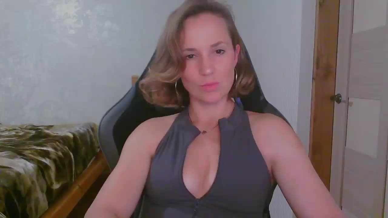 CristaQ Adult Chat September 7, 2026