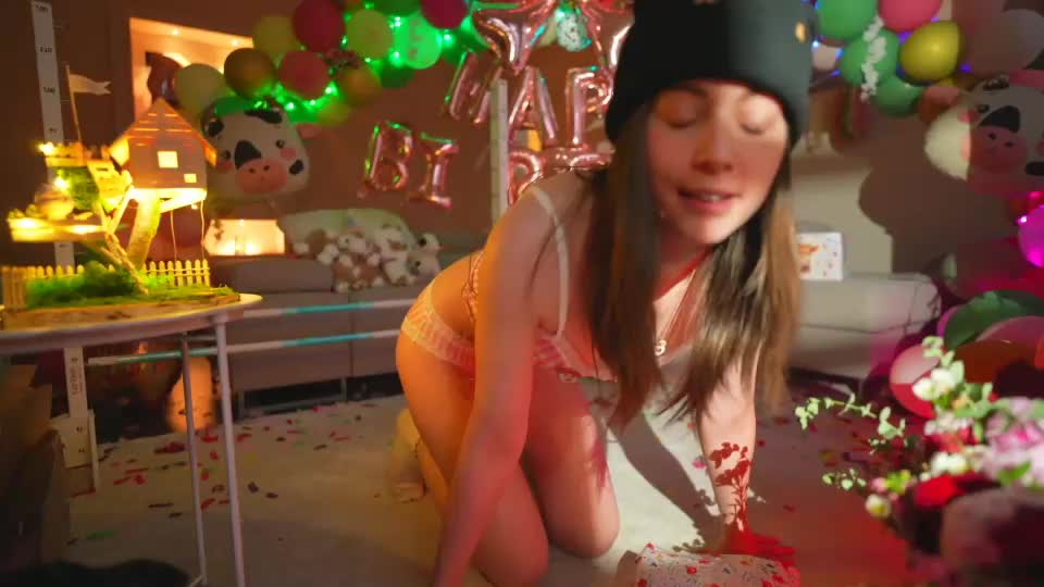 newchloe18 Adult Chat September 8, 2026