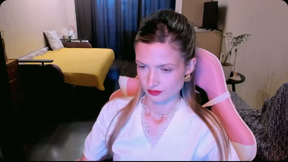 julie_flores Adult Chat September 8, 2026