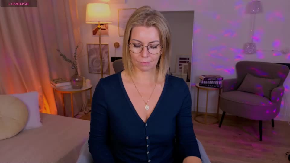 annielight Adult Chat September 8, 2026