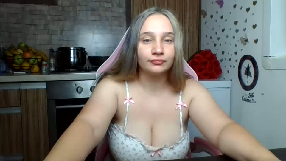curvybombb Adult Chat September 8, 2026