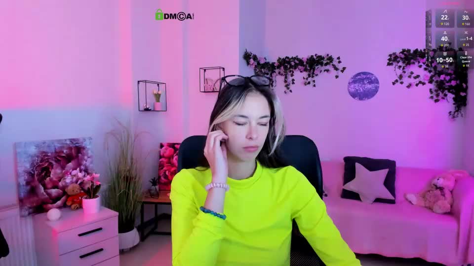 mia_mooon_ Adult Chat September 8, 2026