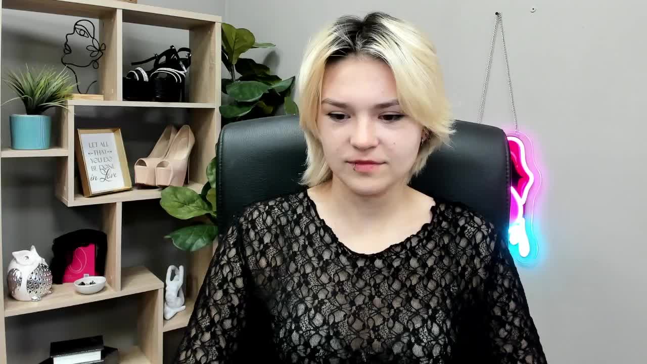 SweetLilyxo Adult Chat September 9, 2026