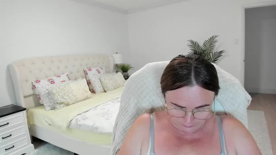 vika7333 Adult Chat September 9, 2026