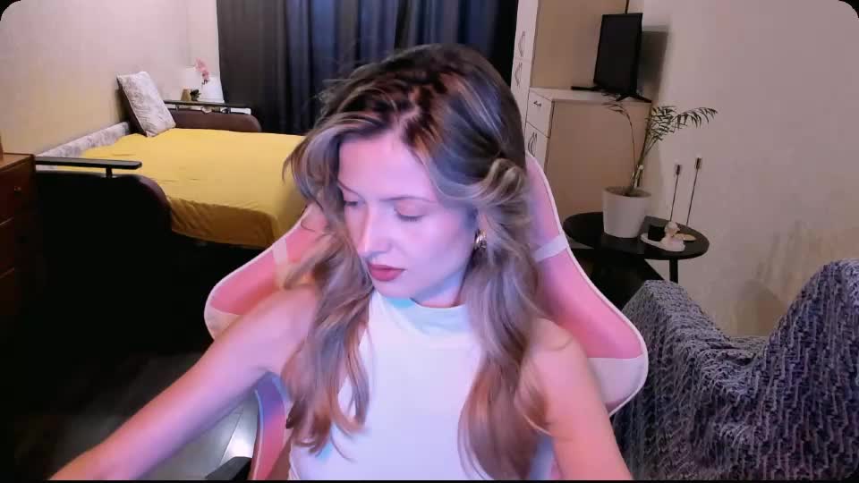 julie_flores Adult Chat September 9, 2026