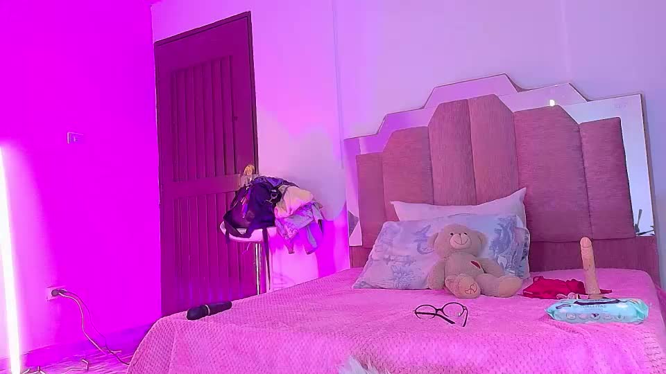 lovequeen02 Adult Chat September 10, 2026