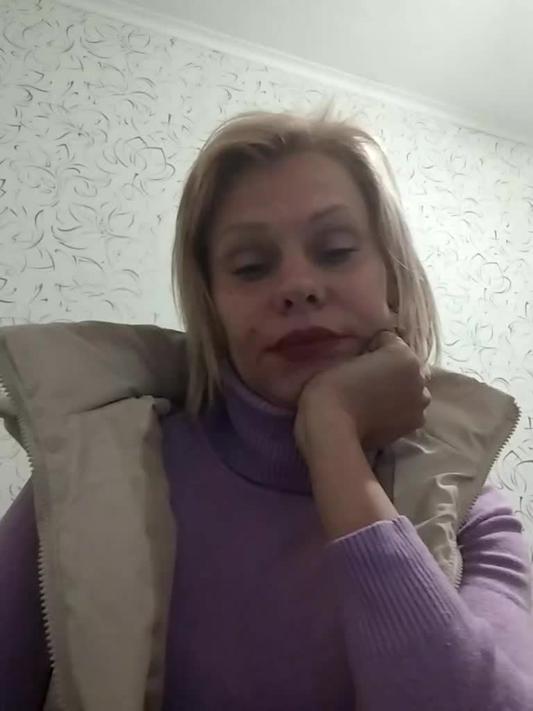 JulieSilver Adult Chat September 10, 2026