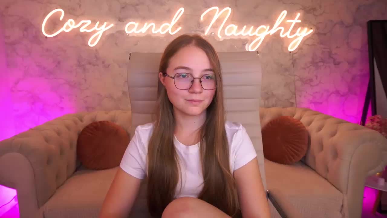 ArrinaWairr Adult Chat September 10, 2026