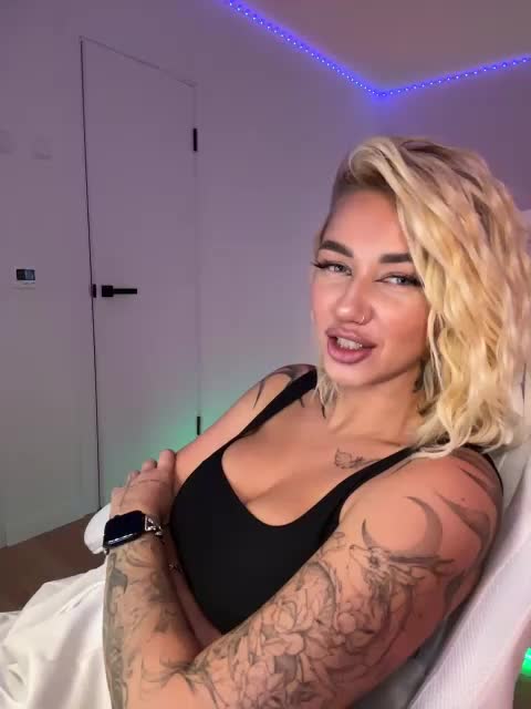 -AmazingBlonde- Adult Chat September 10, 2026