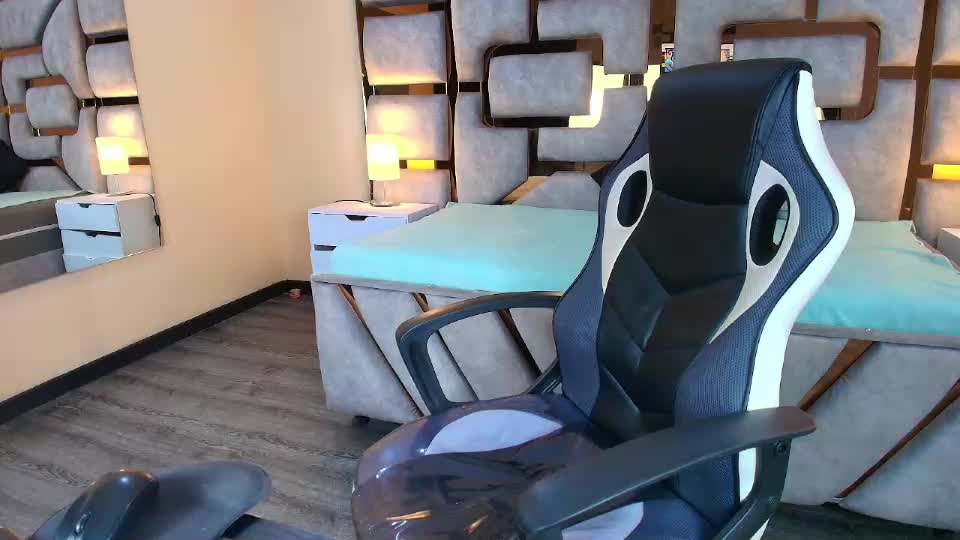 emmily_thompsonn Adult Chat September 11, 2026