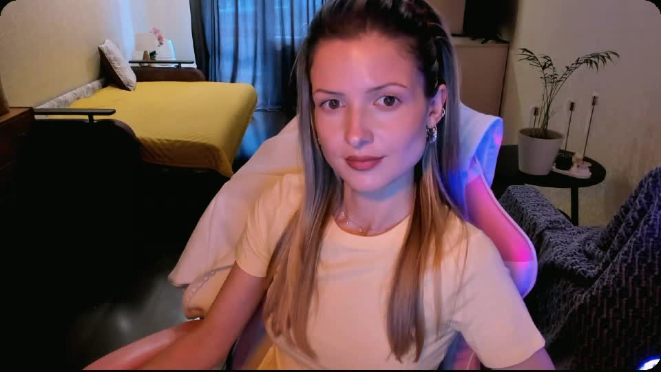 julie_flores Adult Chat September 12, 2026