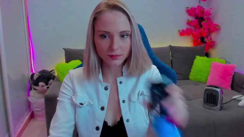 gina_lovelyy Adult Chat September 12, 2026