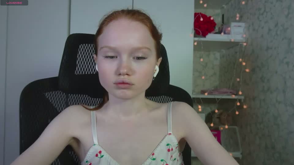 nellie_baby Adult Chat September 12, 2026