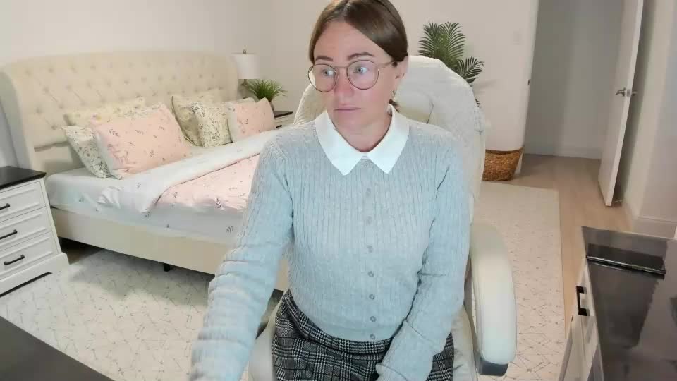 vika7333 Adult Chat September 13, 2026
