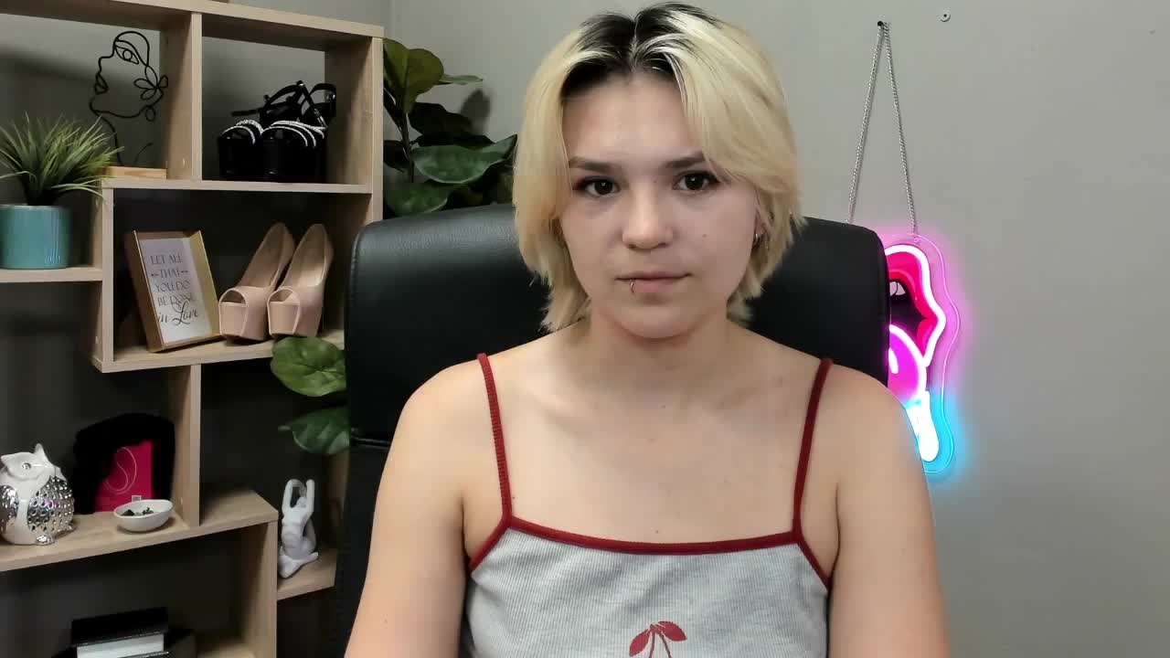 SweetLilyxo Adult Chat September 13, 2026
