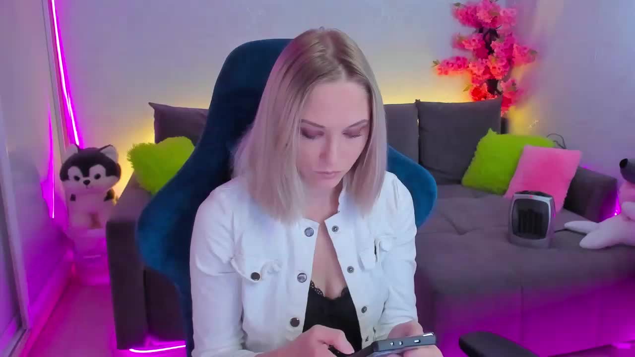 GinaGinaLove Adult Chat September 13, 2026