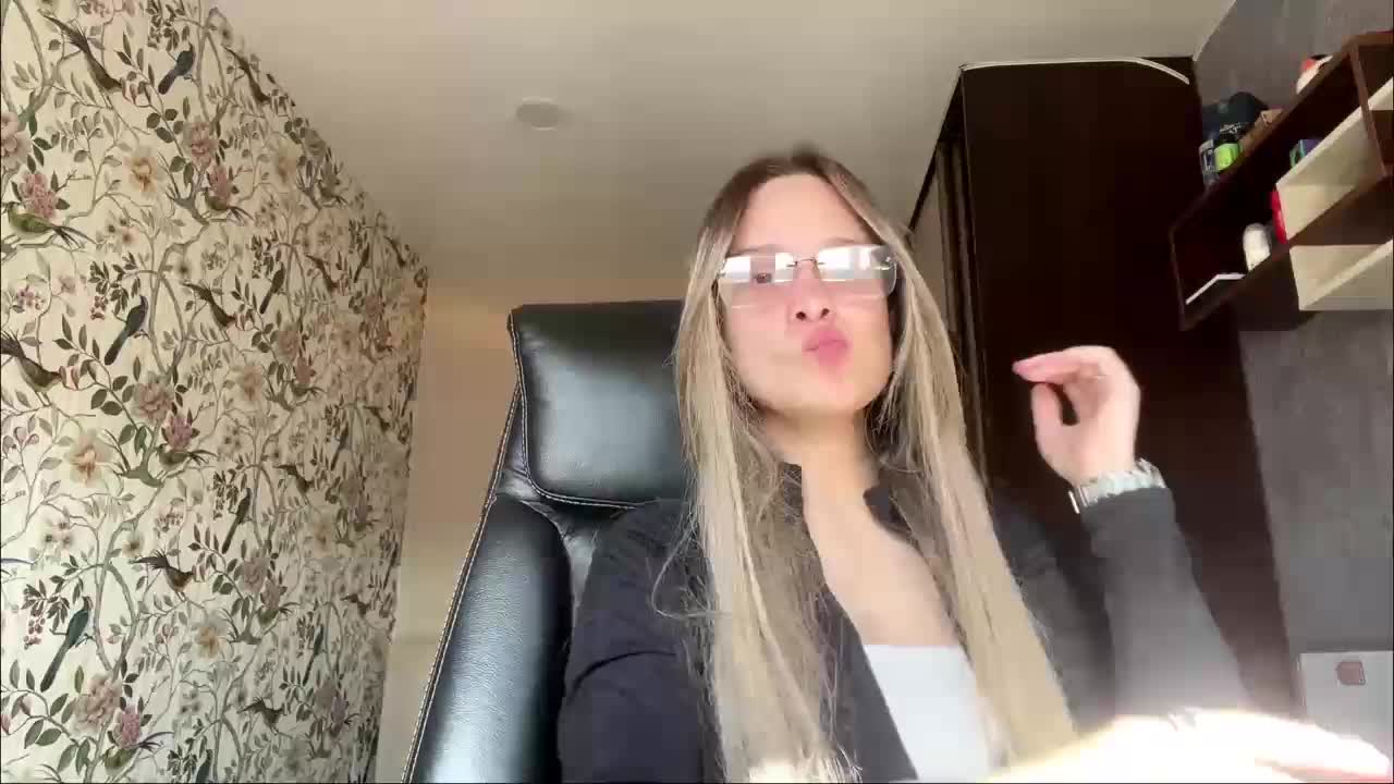 AnnaHoupt Adult Chat September 14, 2026