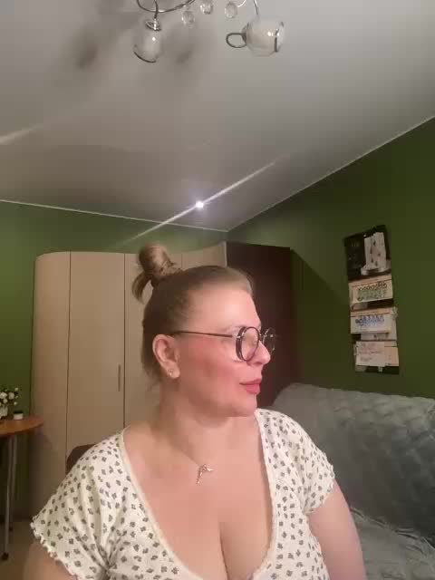 Veronika_Gold Adult Chat September 14, 2026