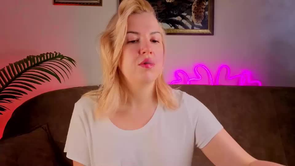 crowned_goddess Adult Chat September 14, 2026