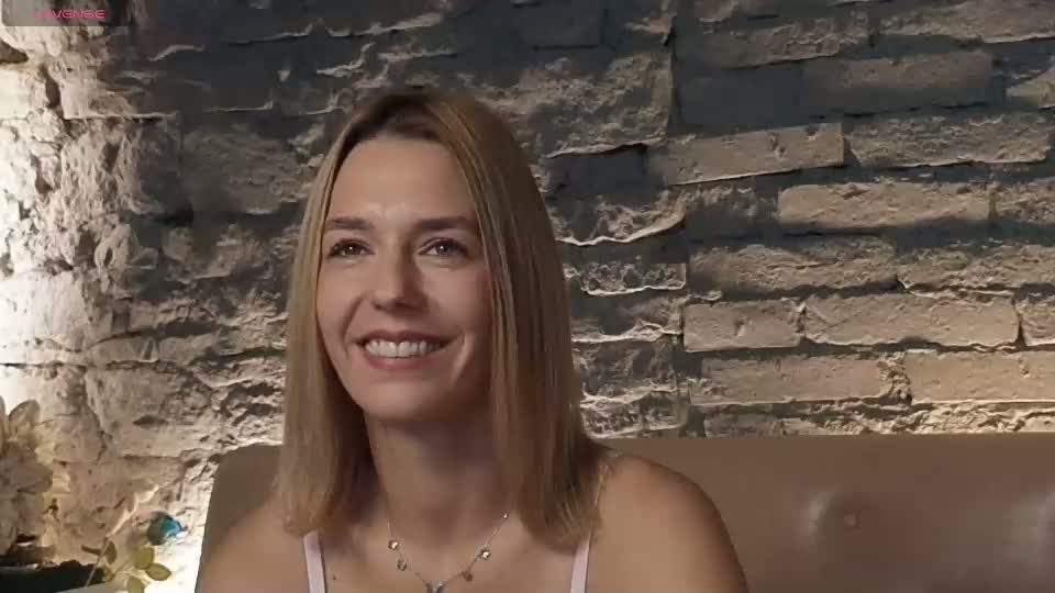 vixvixenn Adult Chat September 14, 2026